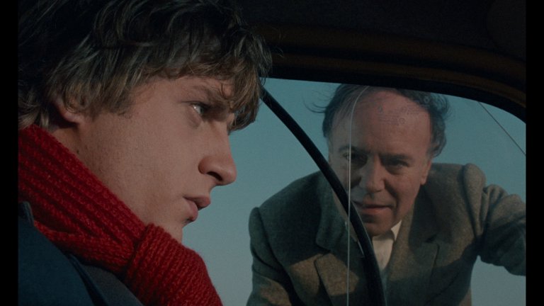 Screen capture from Cop Au Vin (Poulet au vinaigre)