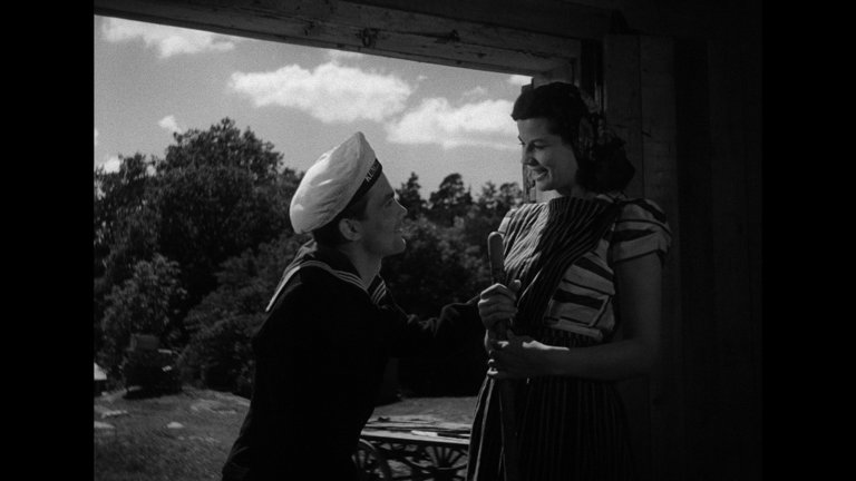 Screen capture from Ingmar Bergman Volume One