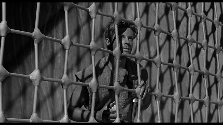 Screen capture from The Incredible Shrinking Man