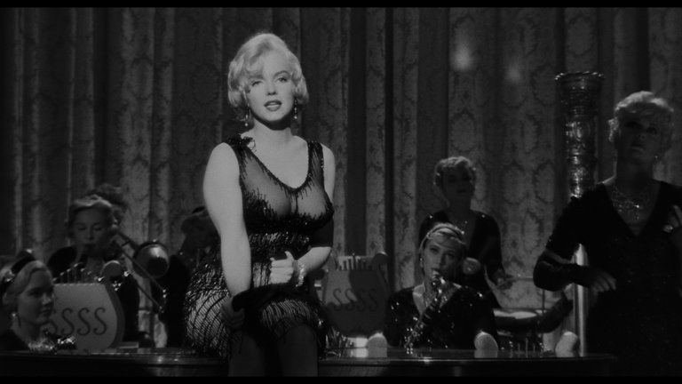Screen capture from Some Like It Hot