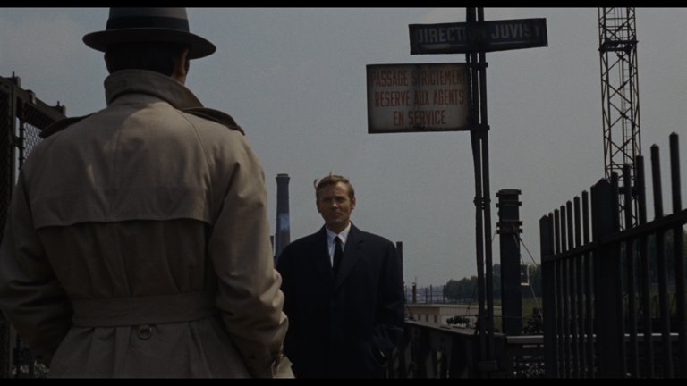 Screen capture from Le samouraï