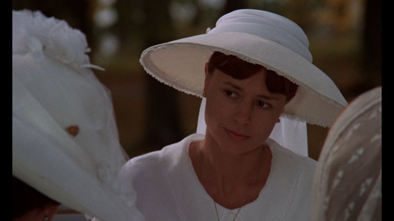Screen capture from Cries and Whispers