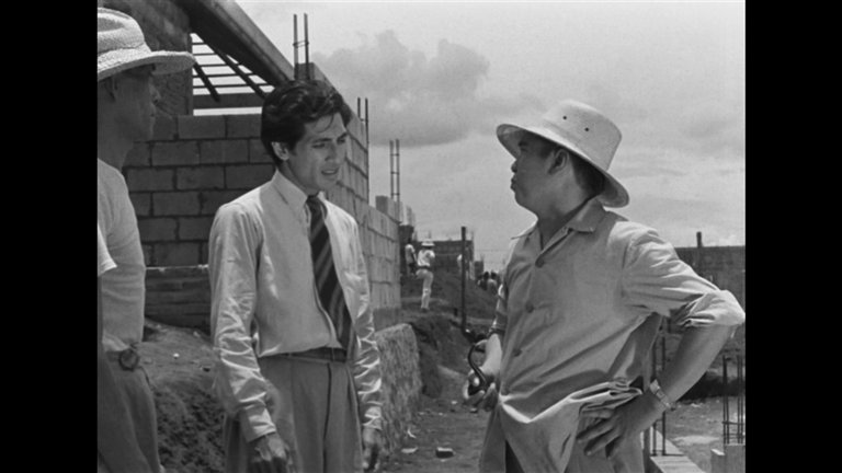 Screen capture from Lucía / After the Curfew