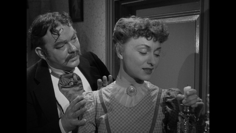 Screen capture from Sawdust and Tinsel