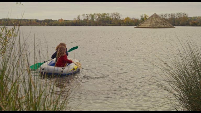 Screen capture from Petite maman