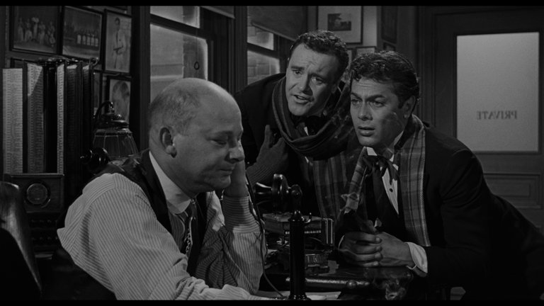 Screen capture from Some Like It Hot