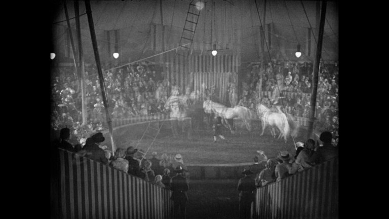 Screen capture from Freaks / The Unknown / The Mystic: Tod Browning’s Sideshow Shockers