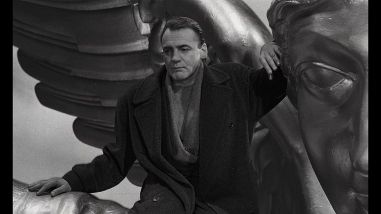 Screen capture from Wings of Desire
