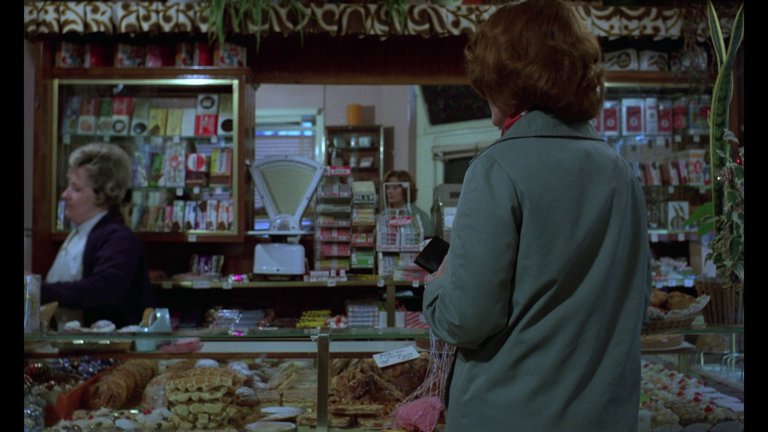 Screen capture from Jeanne Dielman, 23, quai du Commerce, 1080 Bruxelles