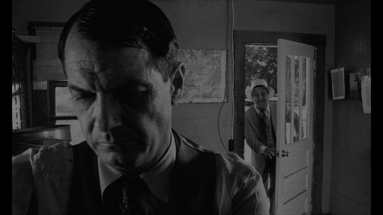 Screen capture from Paper Moon
