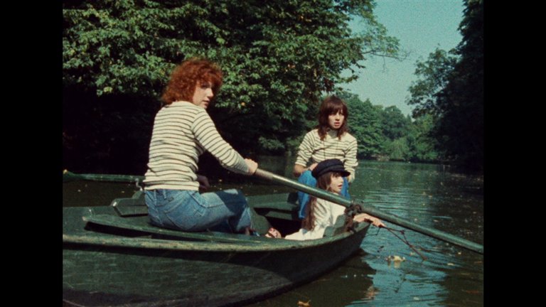 Screen capture from Céline and Julie Go Boating