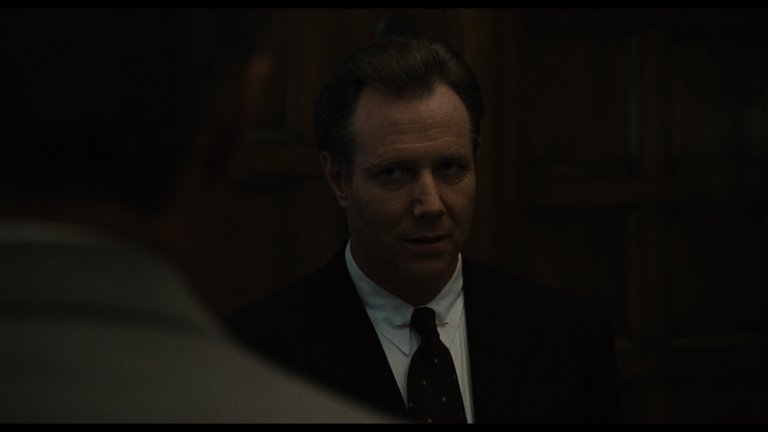 Screen capture from The Grifters