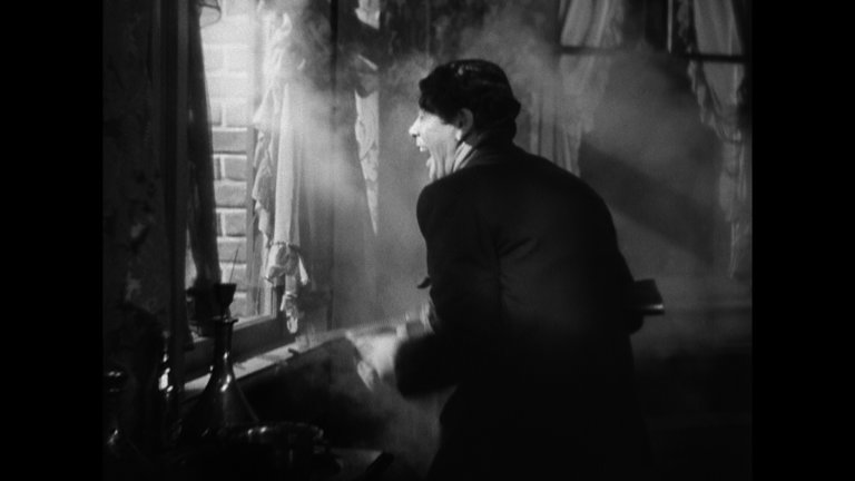 Screen capture from Scarface