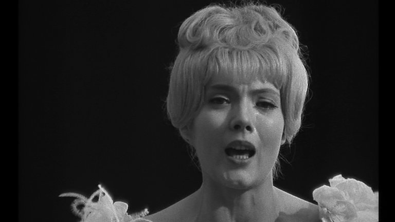 Screen capture from Cléo from 5 to 7