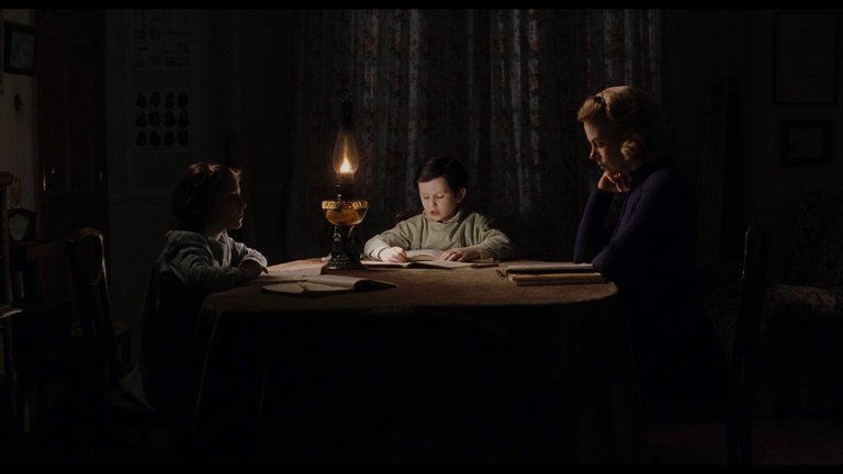 Screen capture from The Others