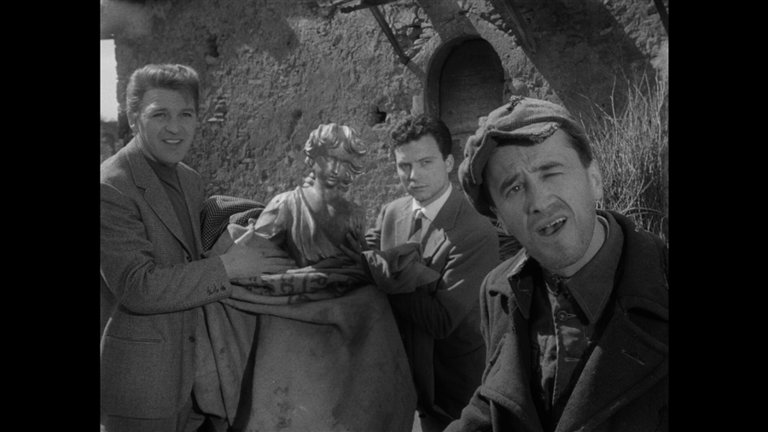 Screen capture from Essential Fellini