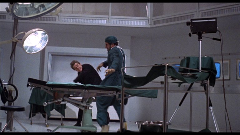Screen capture from Scream and Scream Again