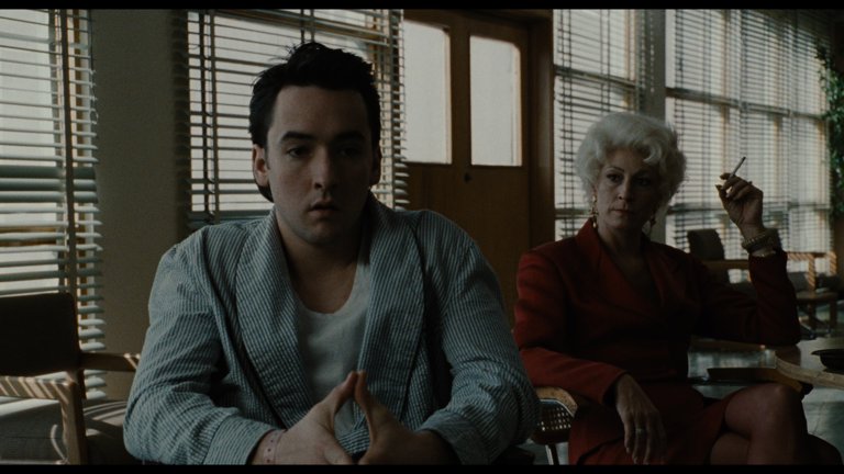 Screen capture from The Grifters