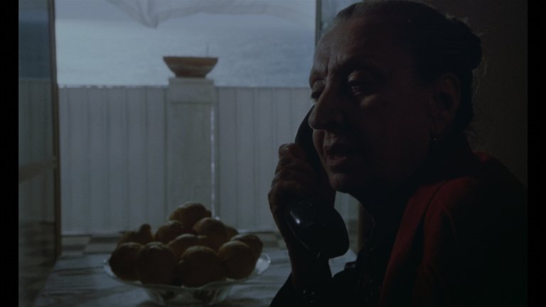 Screen capture from Cinema Paradiso