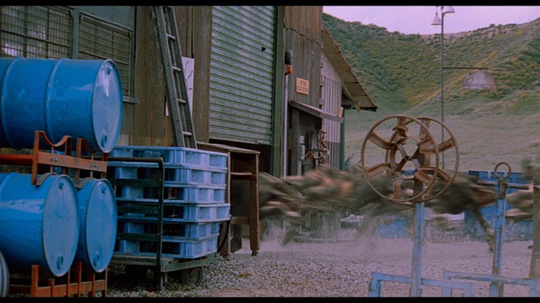 Screen capture from Tremors 2: Aftershocks
