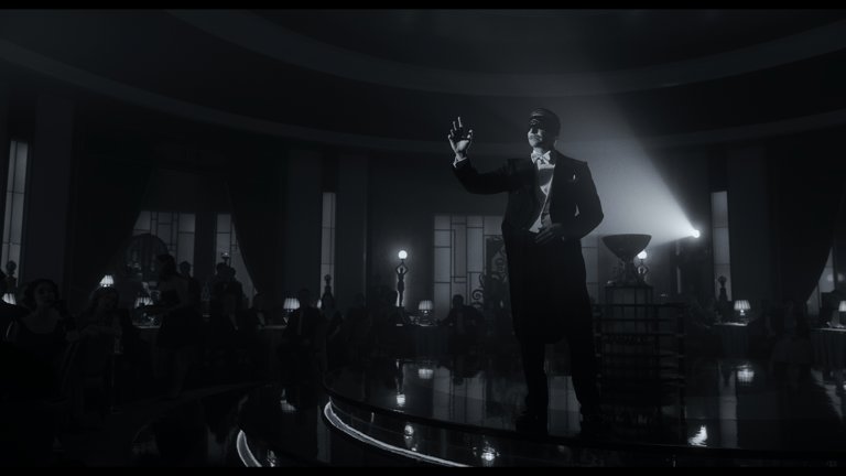 Screen capture from Nightmare Alley
