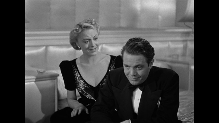 Screen capture from Dance, Girl, Dance