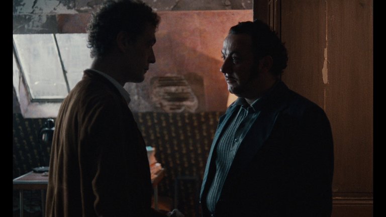 Screen capture from Tchao pantin