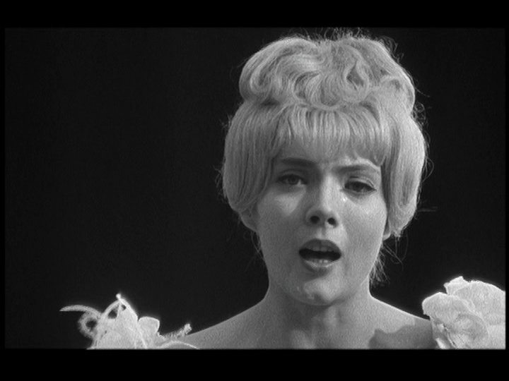 Screen capture from Cléo from 5 to 7