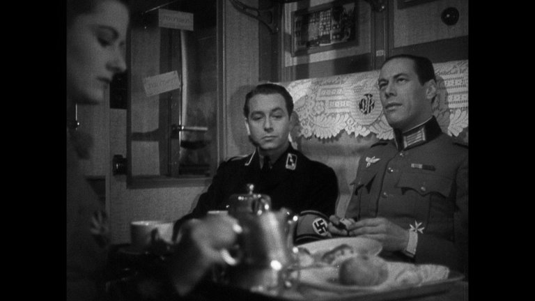 Screen capture from Night Train to Munich