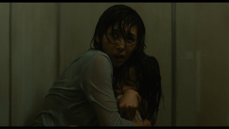 Screen capture from Dark Water