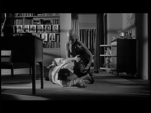 Screen capture from The Naked Kiss