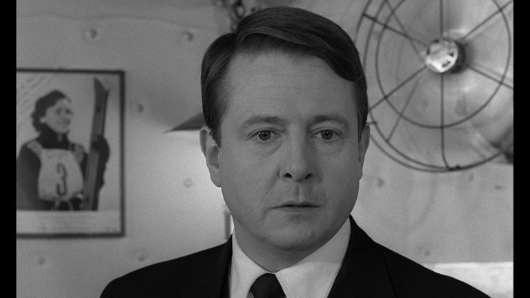 Screen capture from La peau douce