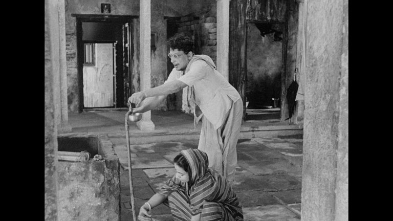 Screen capture from Aparajito