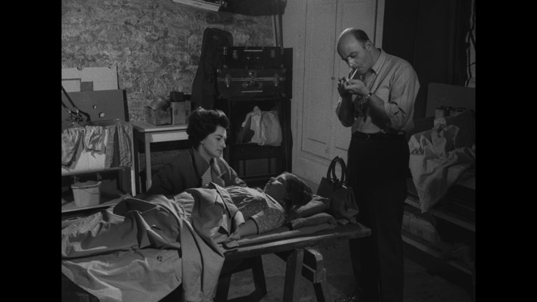 Screen capture from Night of the Living Dead