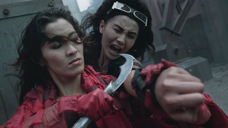 Screen capture from The Heroic Trio / Executioners