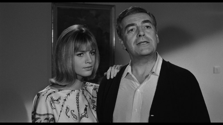 Screen capture from Commedia all'italiana
