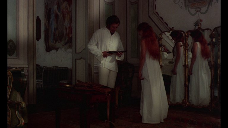 Screen capture from Allonsanfan