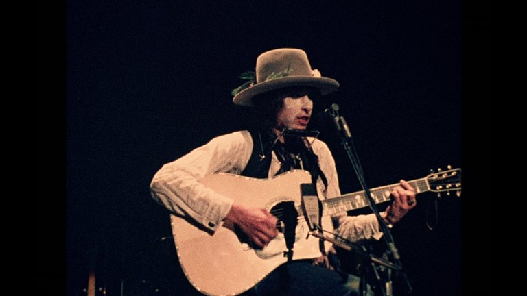Screen capture from Rolling Thunder Revue: A Bob Dylan Story by Martin Scorsese