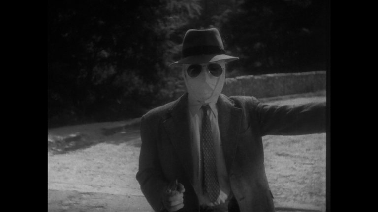 Screen capture from The Invisible Man Appears/The Invisible Man Vs. The Human Fly