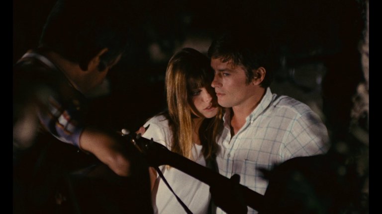 Screen capture from La piscine