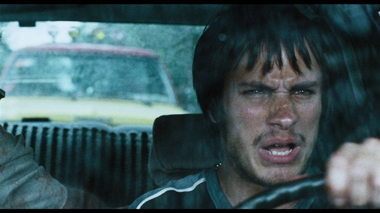 Screen capture from Amores perros
