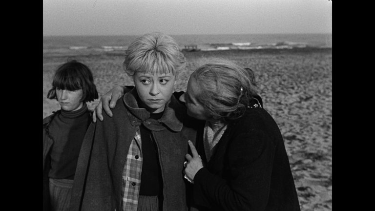 Screen capture from La strada