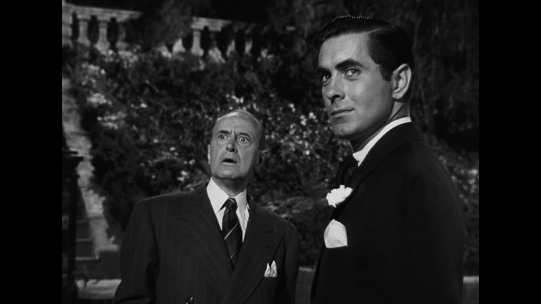 Screen capture from Nightmare Alley