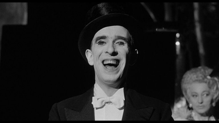 Screen capture from 8½