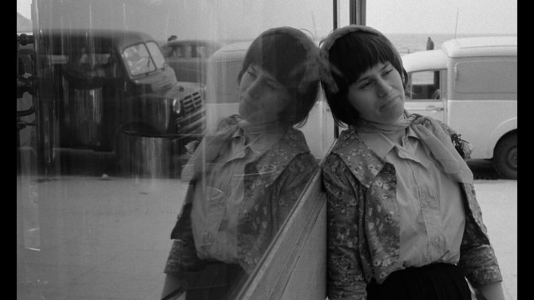 Screen capture from A Taste of Honey