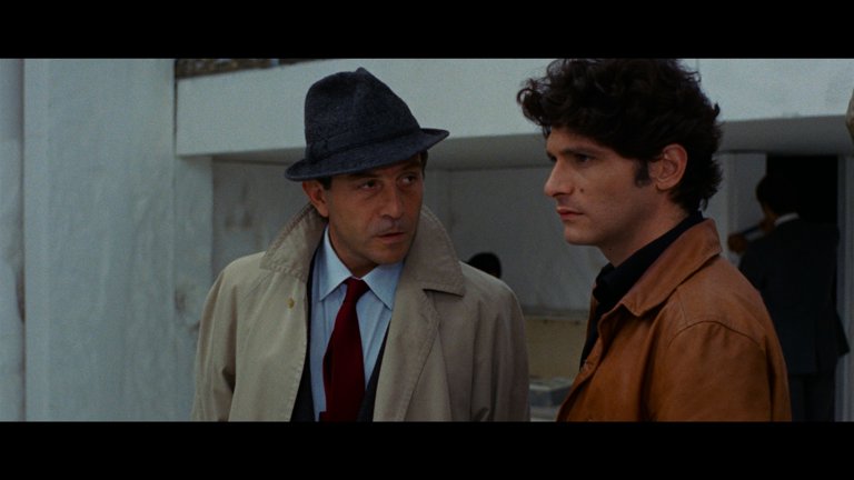 Screen capture from The Bird with the Crystal Plumage