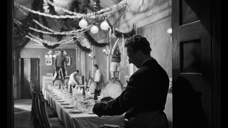 Screen capture from Ashes and Diamonds