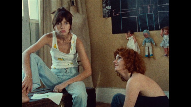 Screen capture from Céline and Julie Go Boating