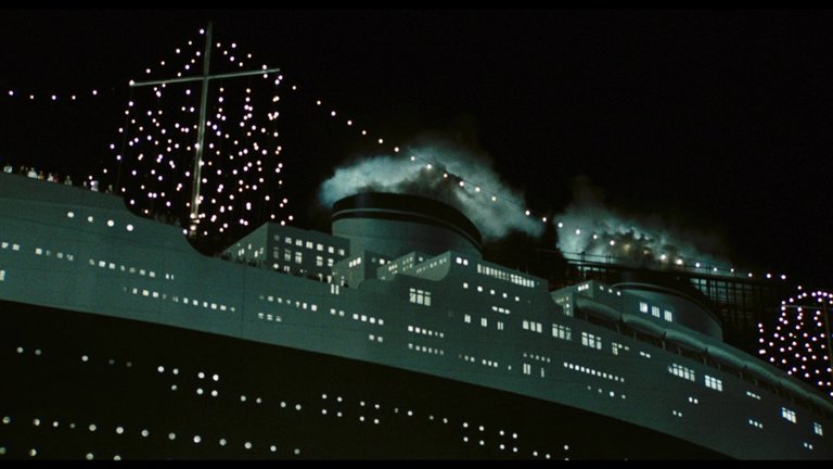 Screen capture from Essential Fellini