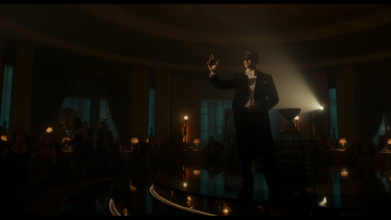 Screen capture from Nightmare Alley